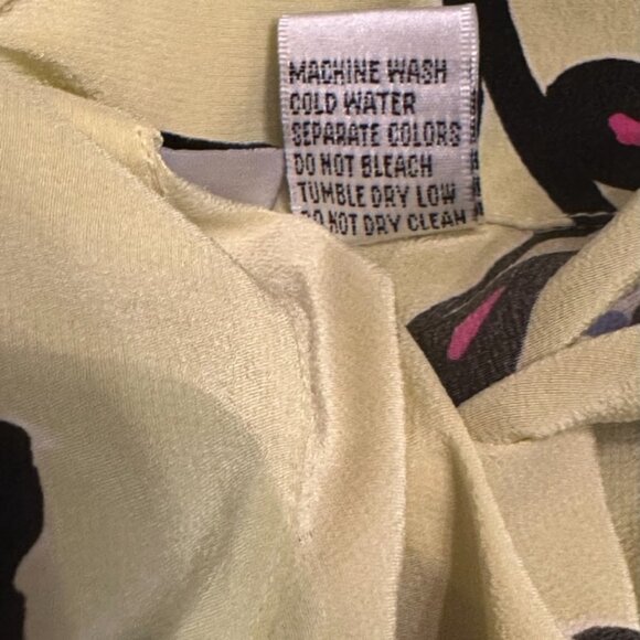 Chico's Design Silk Button Up Yellow Floral Blouse Beautiful Rare  EUC Sz 1 Med - Picture 8 of 8